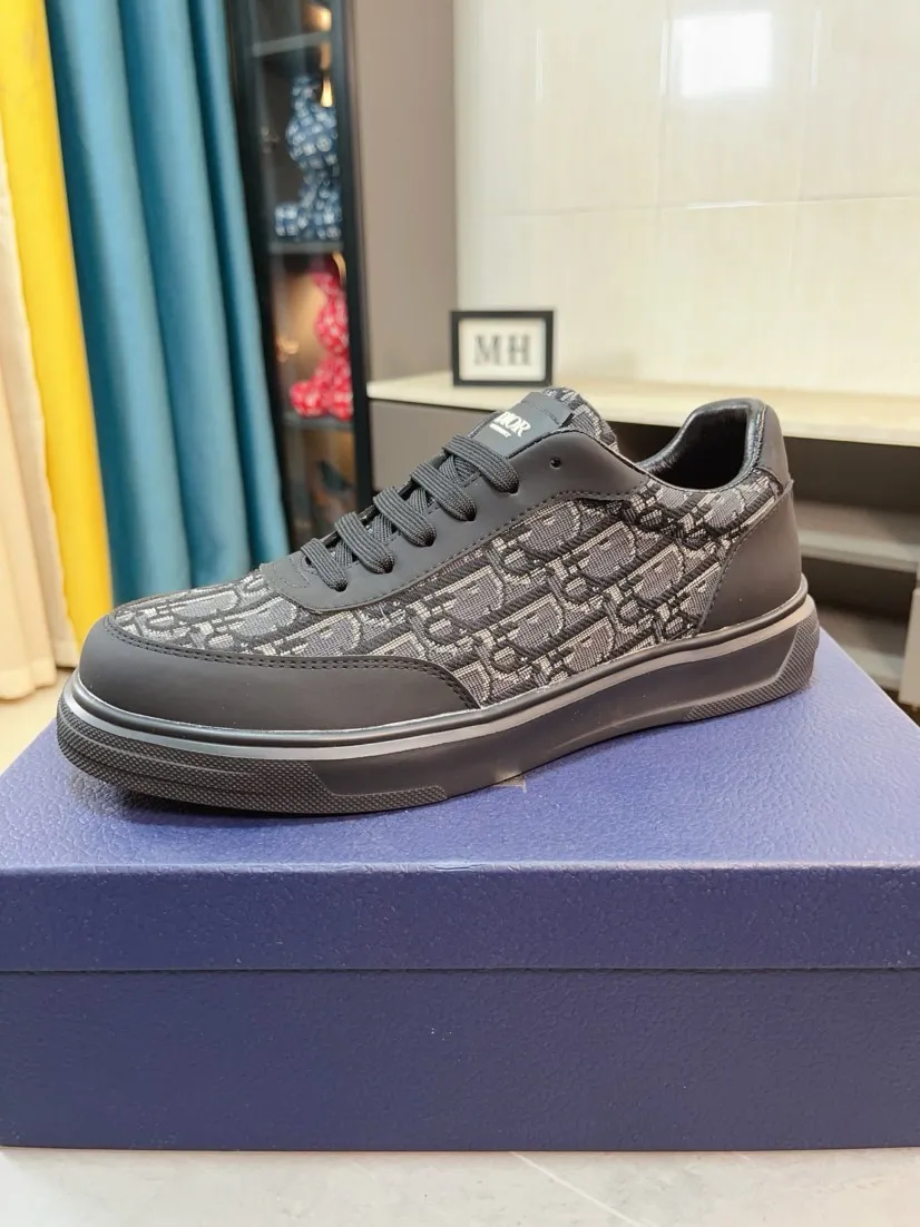 Men's shoes 💰400🌹🌹【Dior】Best-selling official website world premiere 🔝High-end men's shoes brand official website latest series: uppers are made of imported cowhide with special fabrics➕mesh breathable lining. Make walking more convenient and comfortable! Compared with the official quality, Midea’s 1:1 replica. Create a fashionable personality to set off your uniqueness! A must-have for trendy men! Classic style. Men's sizes: 38-44.